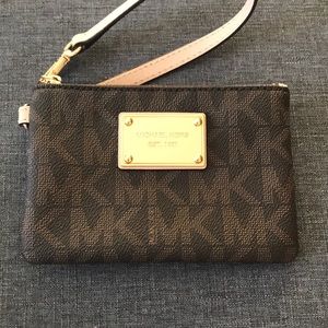 Michael Kors wristlet