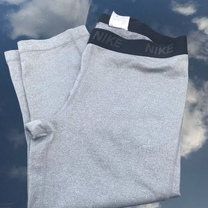 Nike Pro Grey Capri