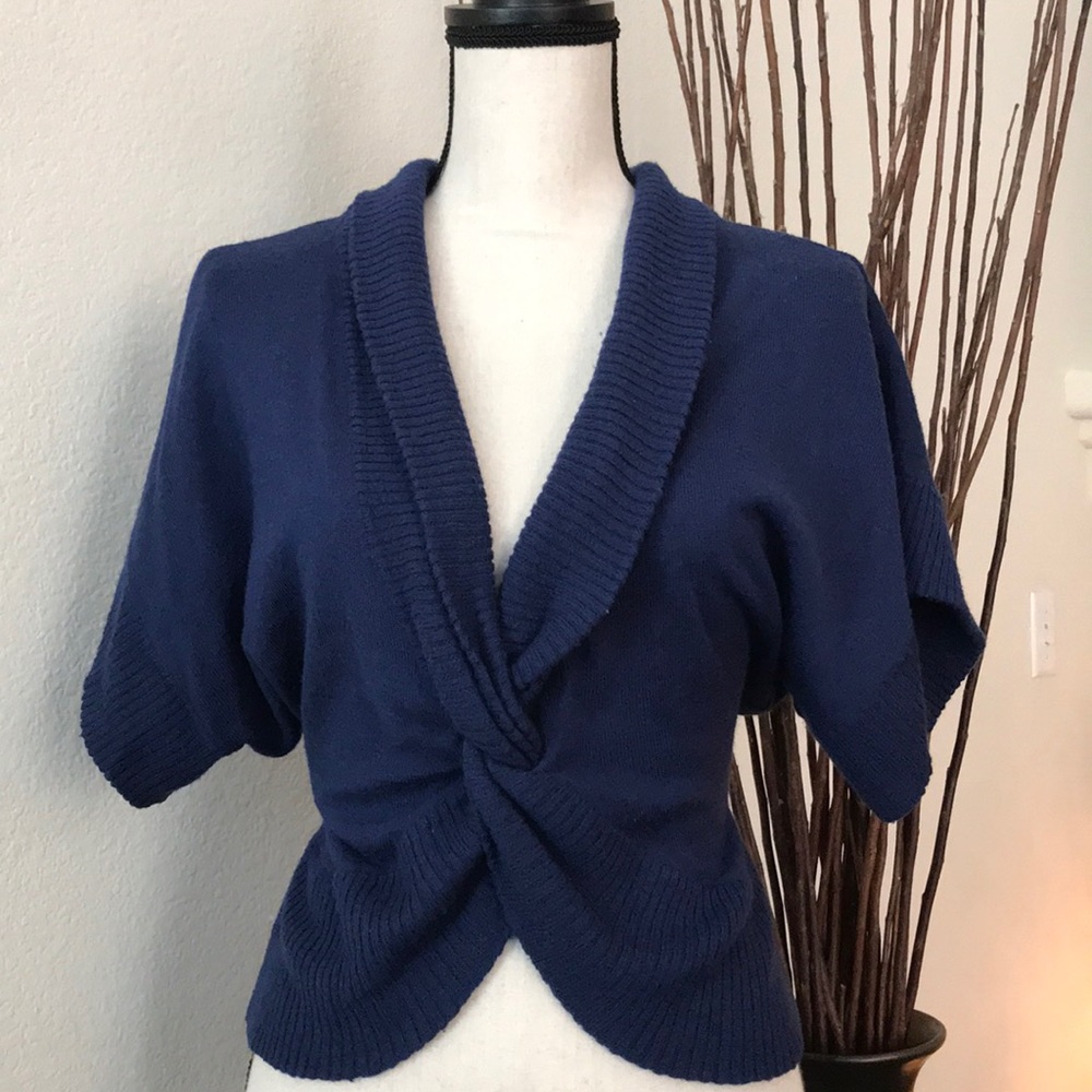 Buffalo Deep blue sweater with twist detail