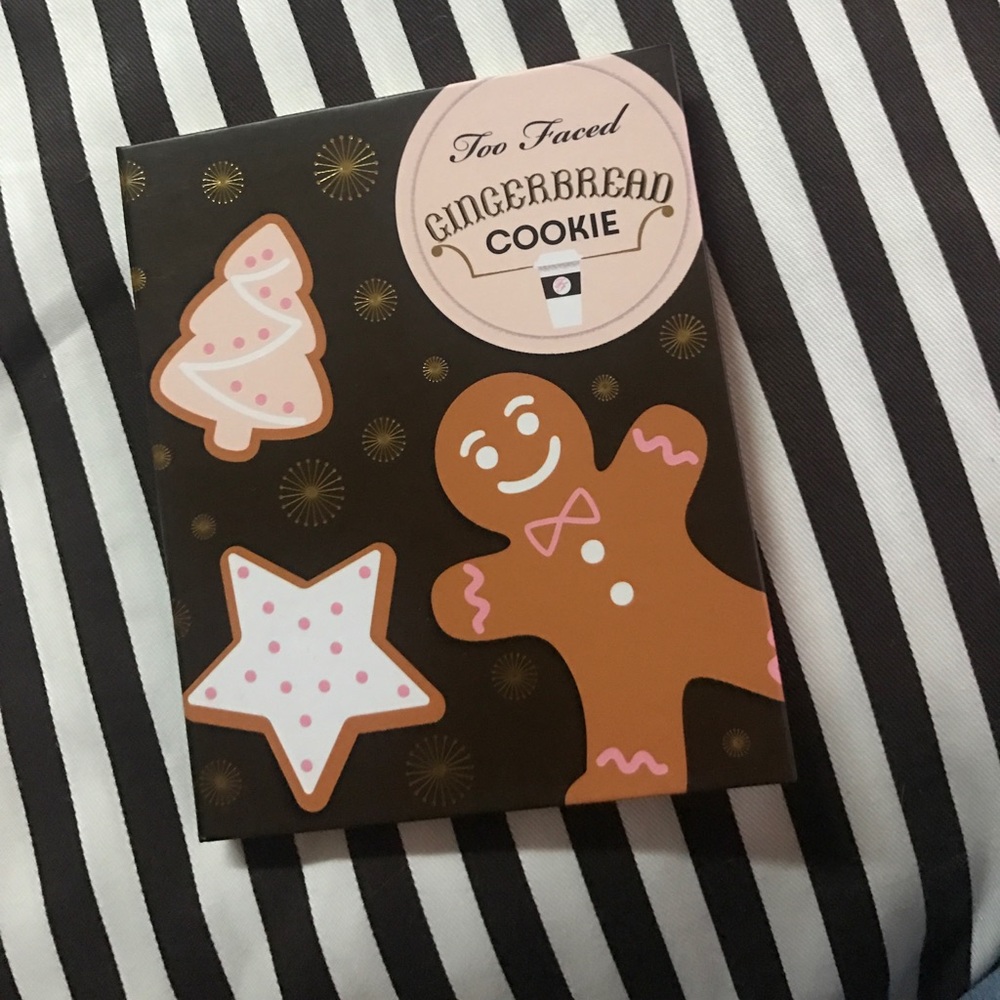 Too Faced Gingerbread Cookie Holiday Palette