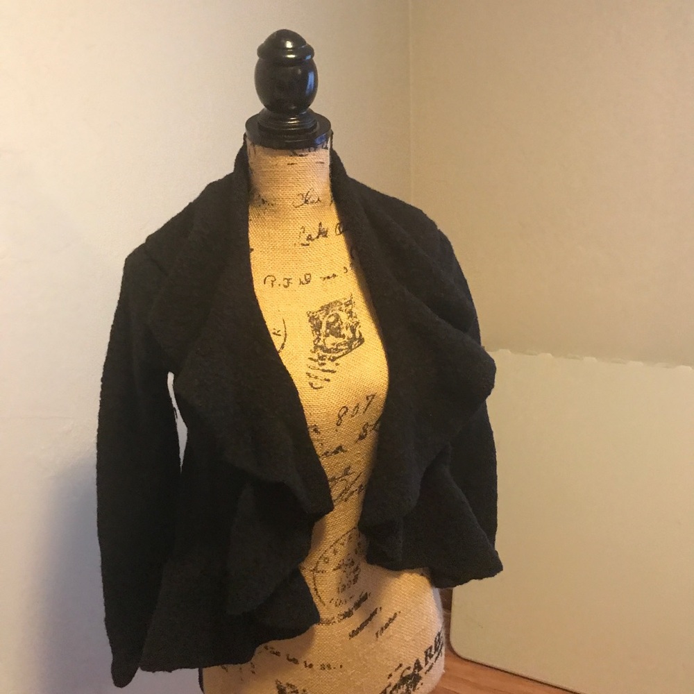 Black boulce flair silhouette sweater size medium