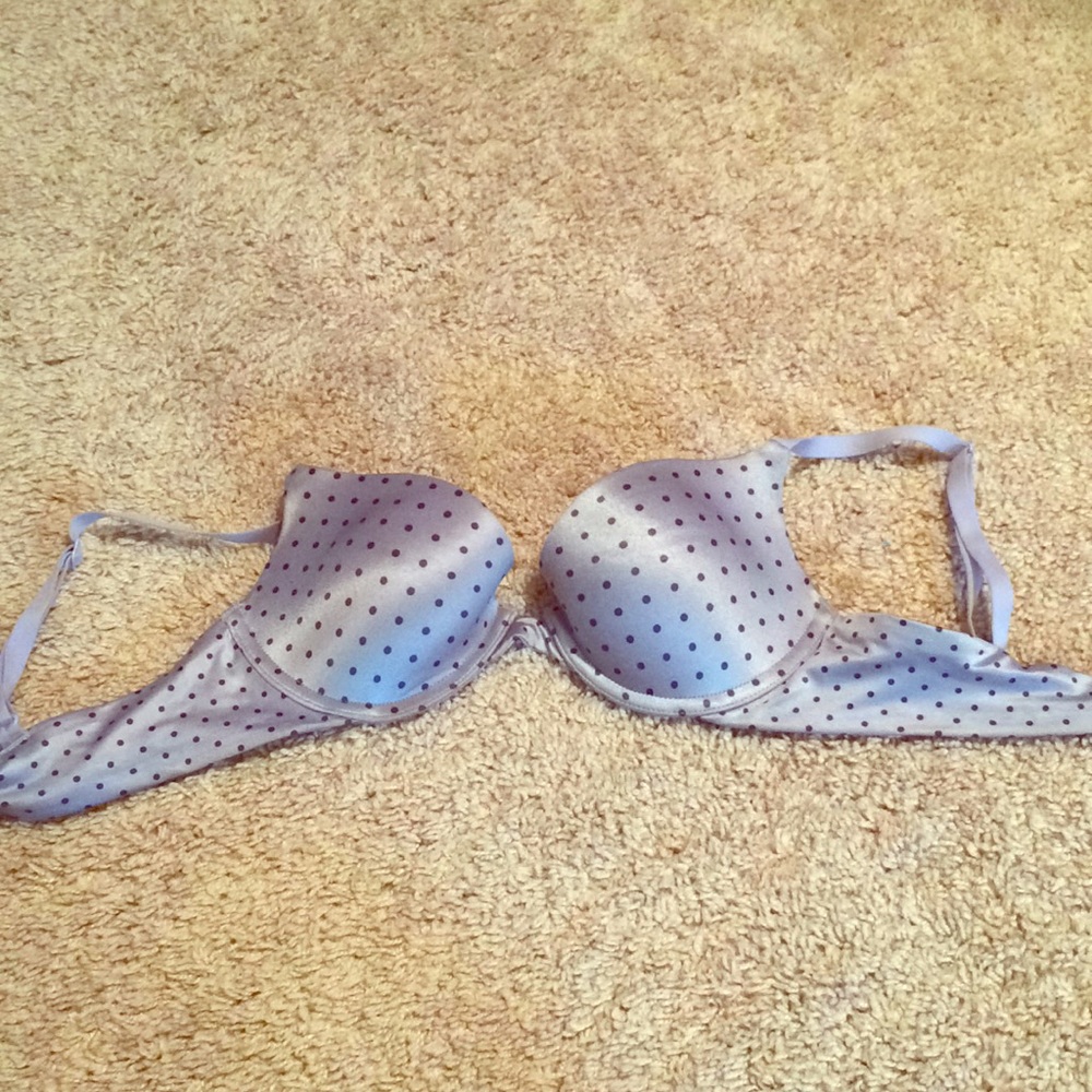 32B bra from Pink