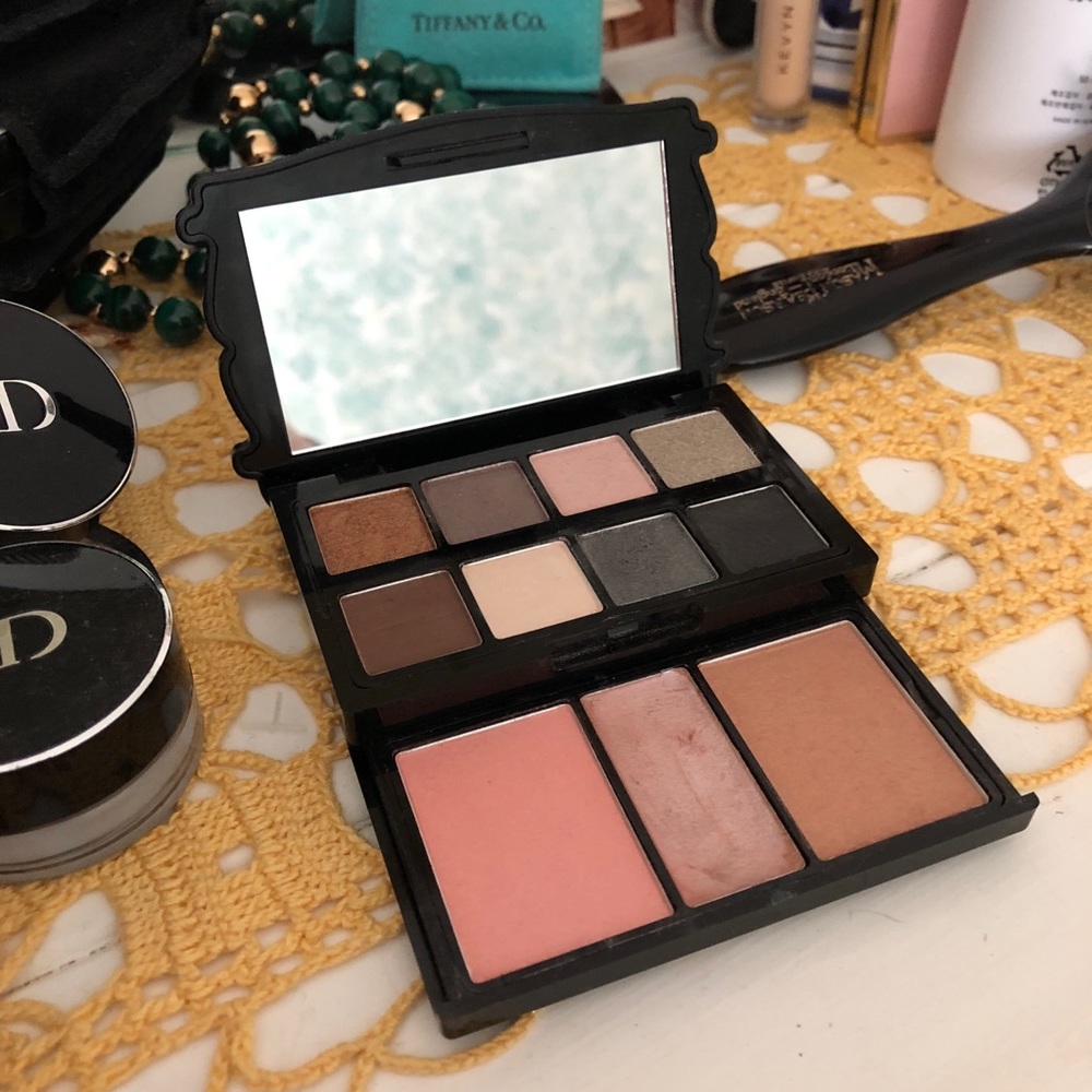💫Too Faced💫 “Glamour To Go” Palette