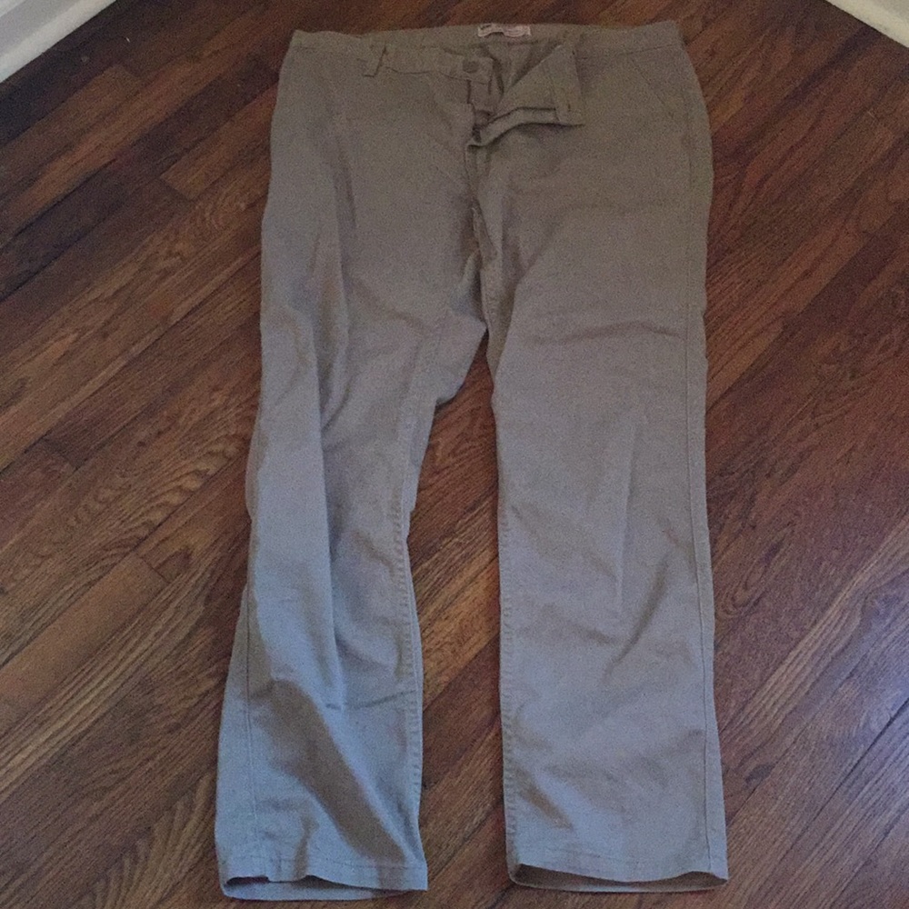Khaki Vans Men’s Pants