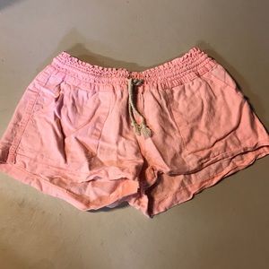 CORAL COLOR SHORTS. STRETCH. SIZE MEDIUM
