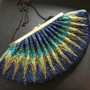 vintage beaded clutch 😍😍