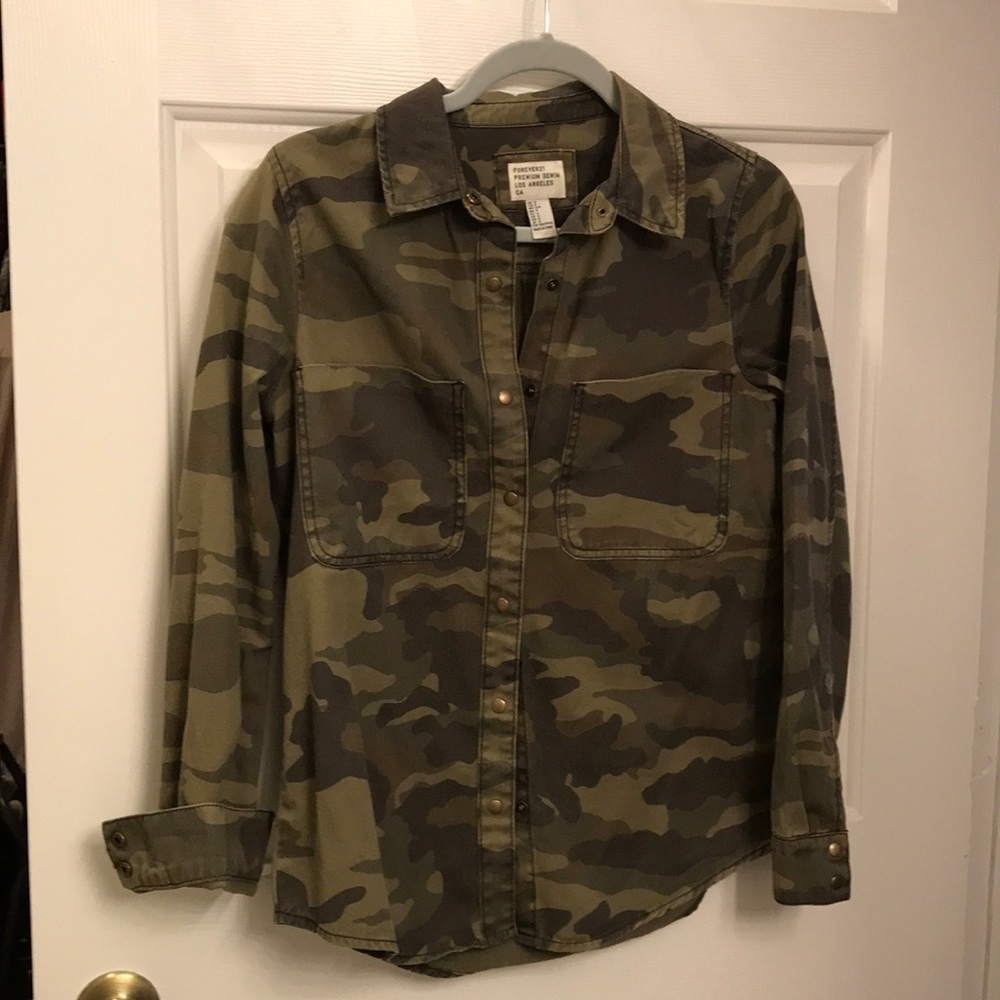 Camo print shirt/jacket