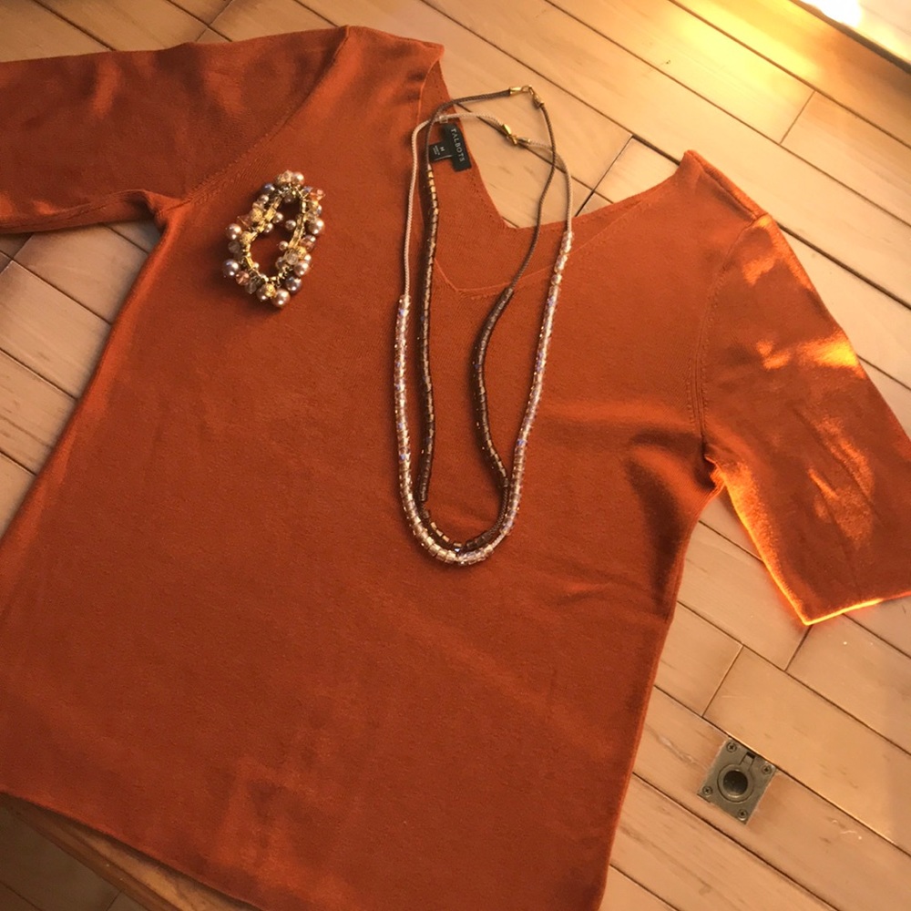 🚫SOLD🚫Talbots v neck rust colored sweater size M