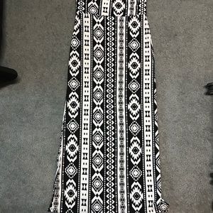 MAXI SKIRT. SIZE M