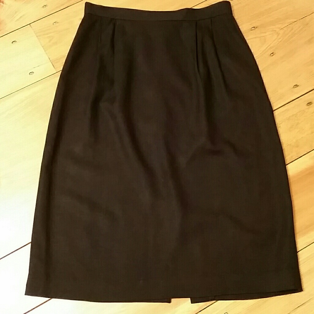 Lovely Phoebe linen skirt