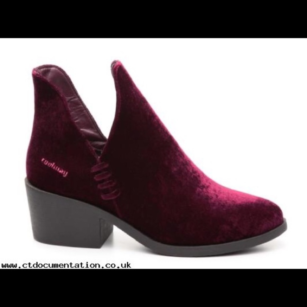Coolway burgundy velvet booties