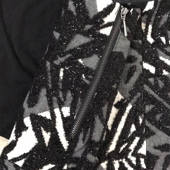 Zara Basic Skirt - Picture 2 of 5