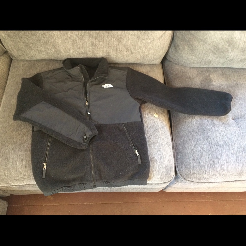 Black north face fleece jacket