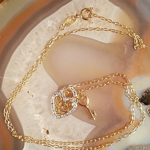 Sold bundle sold sold - Picture 2 of 8