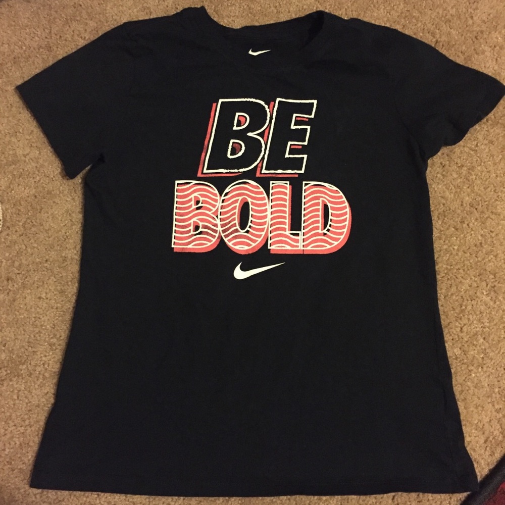 Nike T Shirt