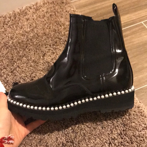 Black combat boots with pearls - Picture 2 of 4