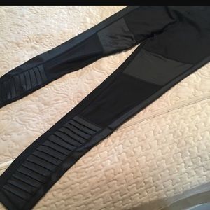 Knockout leggings Navy. ***Brand new without tag**