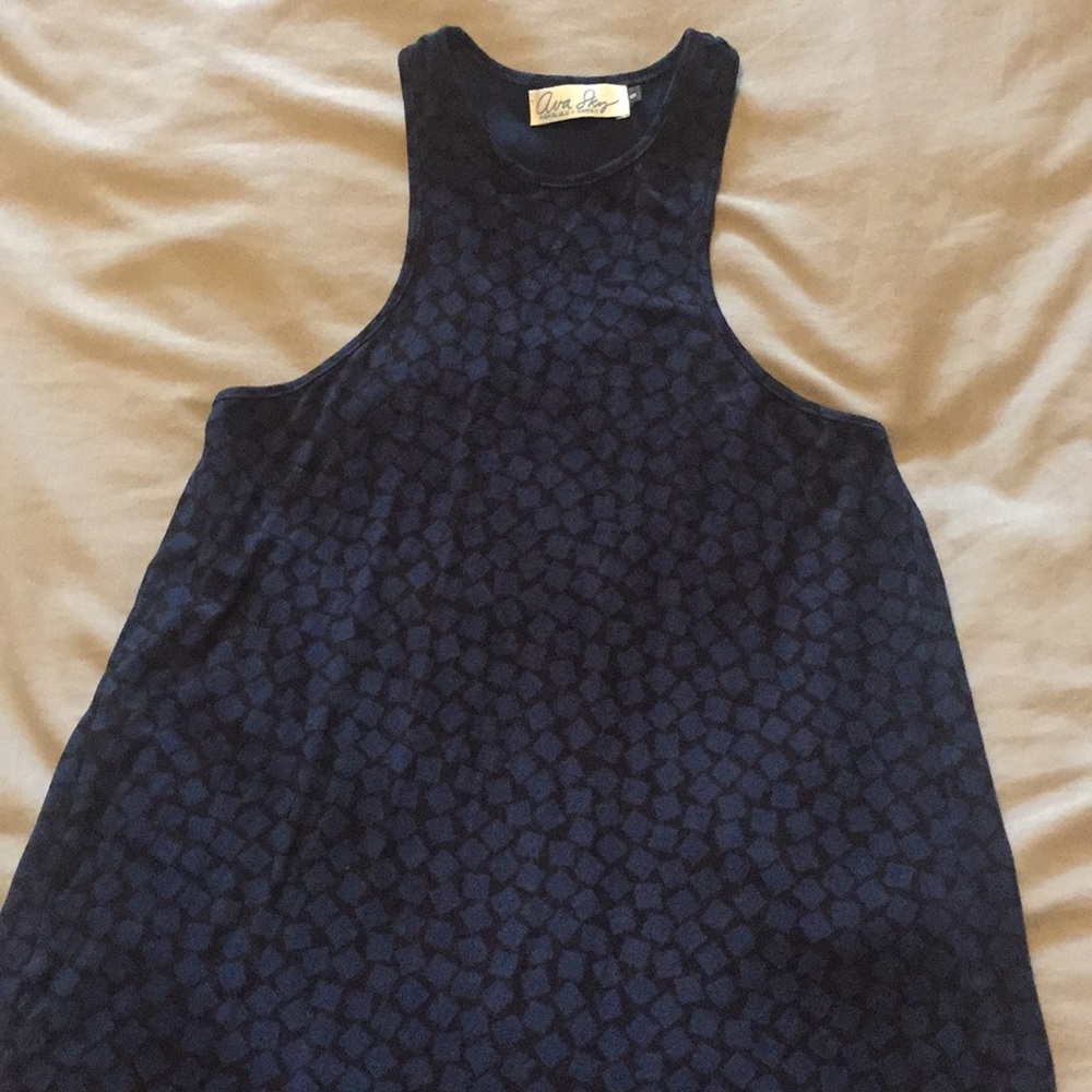 Ava Sky top sz med
