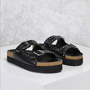 NWT Forever 21 Buckle Sandals