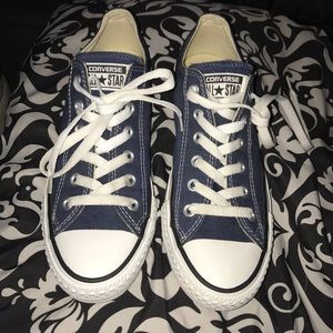 New navy blue converse