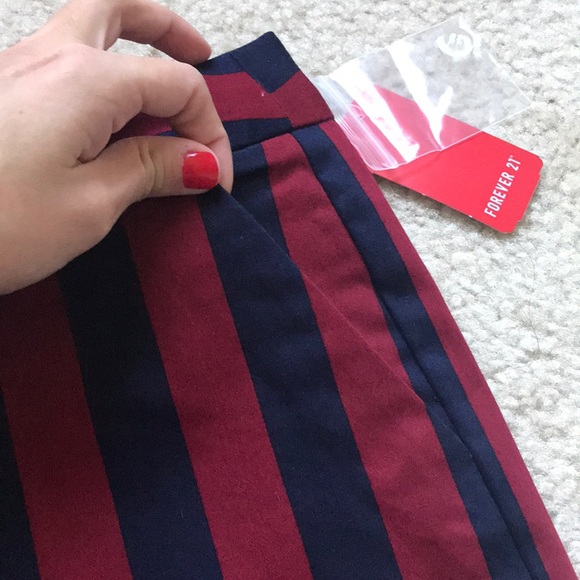 NWT Forever 21 Striped Pants - Picture 5 of 8