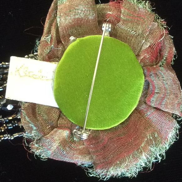 Victorian Handmade Broach - Picture 6 of 6