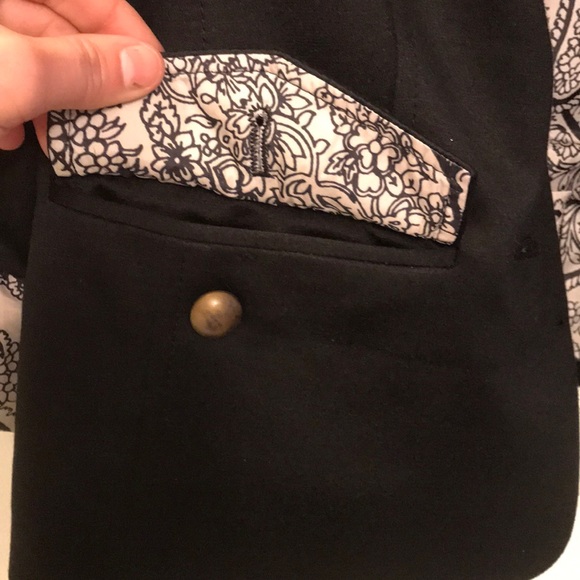 Black Blazer - Picture 5 of 5