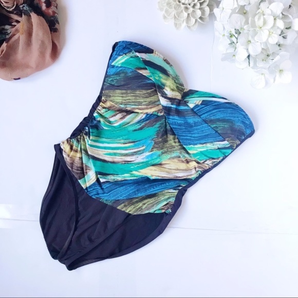 Le Blanc Brown Strapless Abstract one Piece - Picture 3 of 3