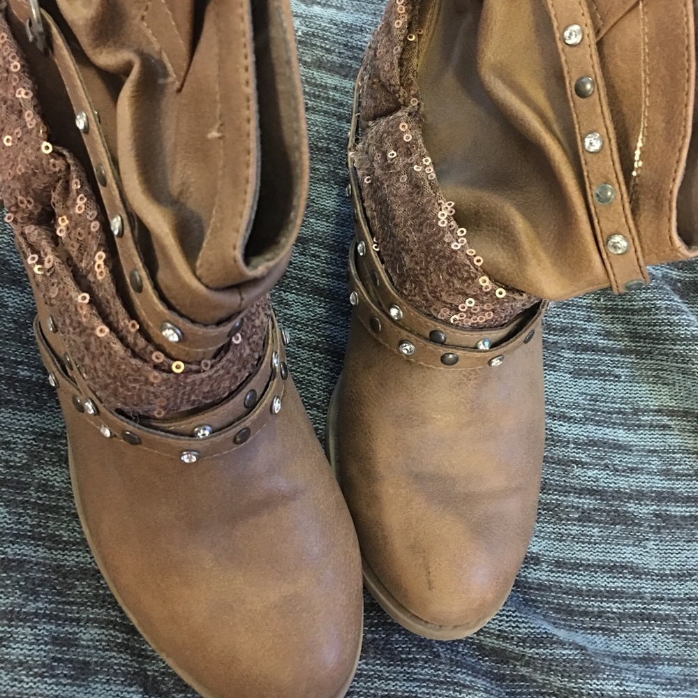 🚨🚨🚨PRICE DROP! Cowboy booties