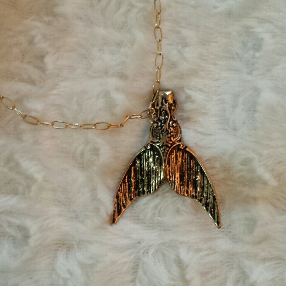 Mermaid tail necklace