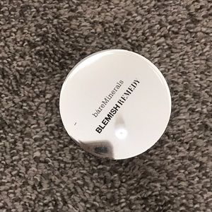 BareMinerals Blemish Remedy Powder Foundation