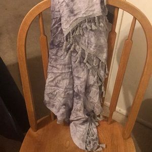 EUC Lavender/Gray infinity scarf with tassels