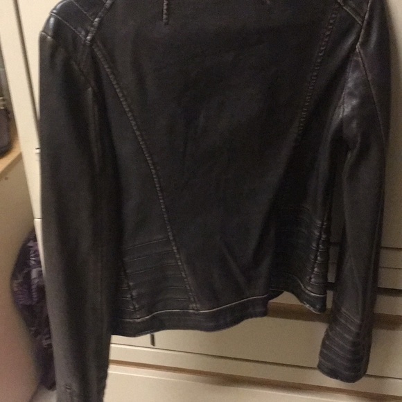 Guess jacket - Picture 2 of 7