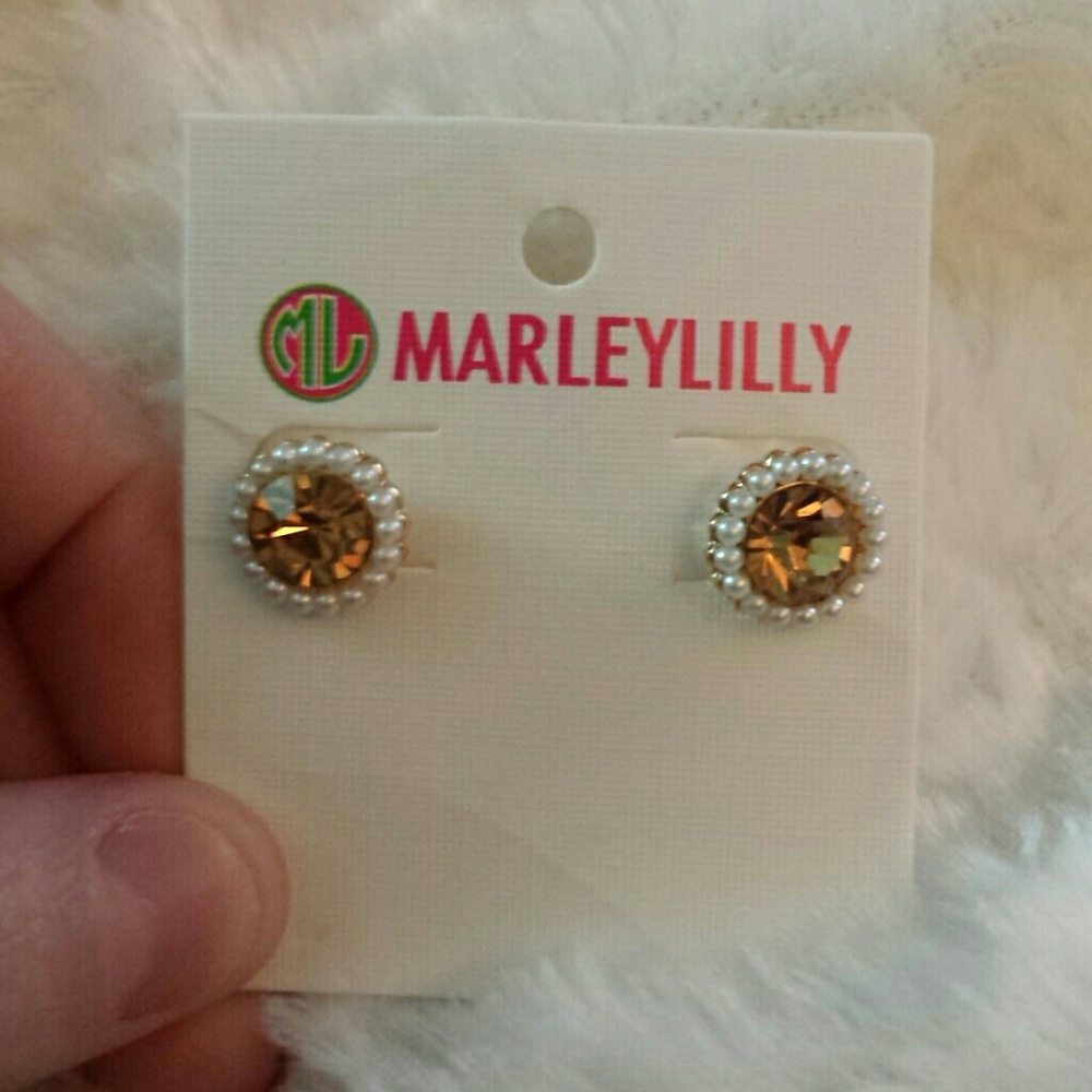 Earrings - Picture 2 of 3