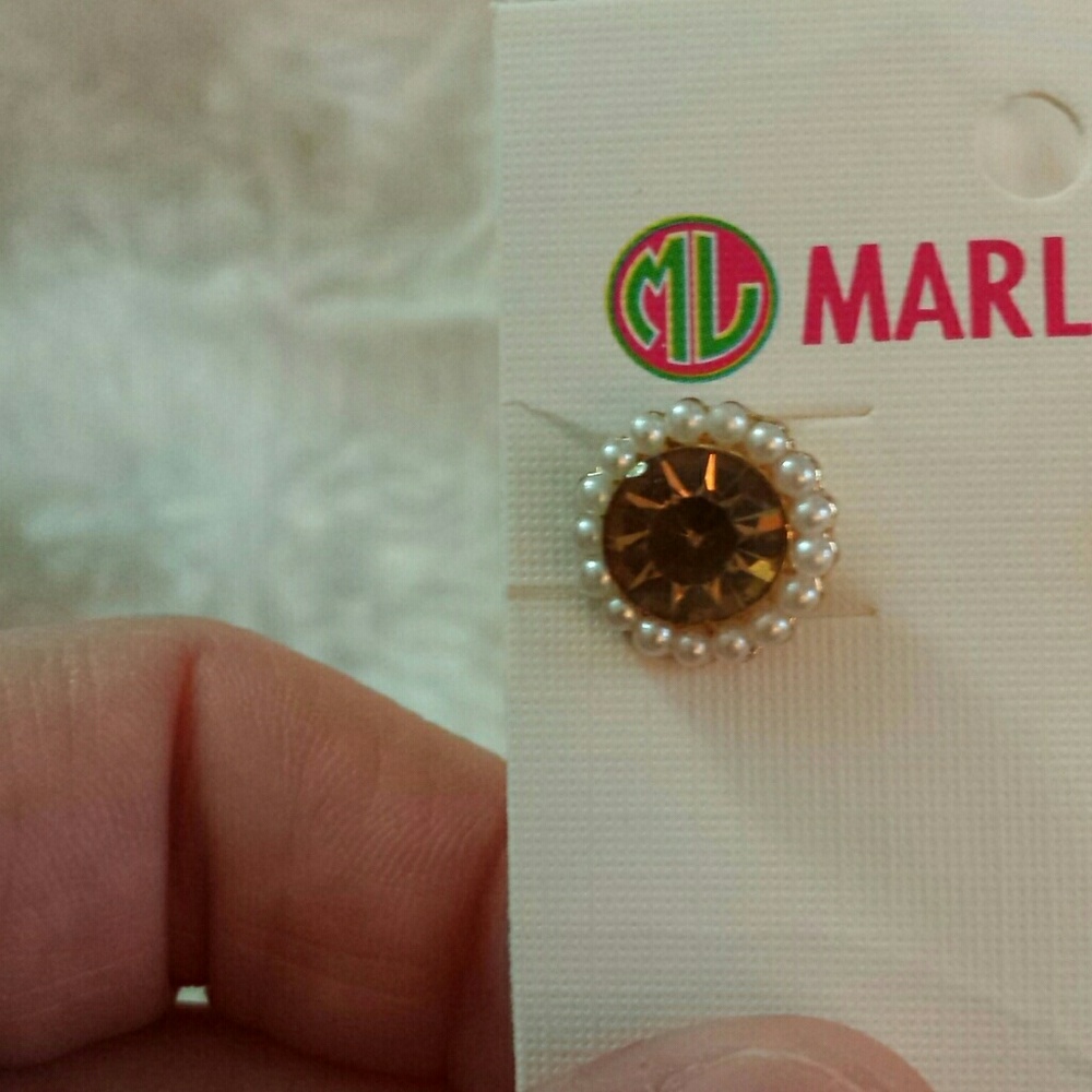 Earrings - Picture 3 of 3