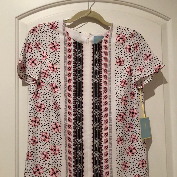 NWT CeCe Shift Dress! - Picture 1 of 4