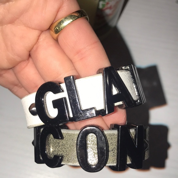 Two cuff bracelets - Picture 1 of 1