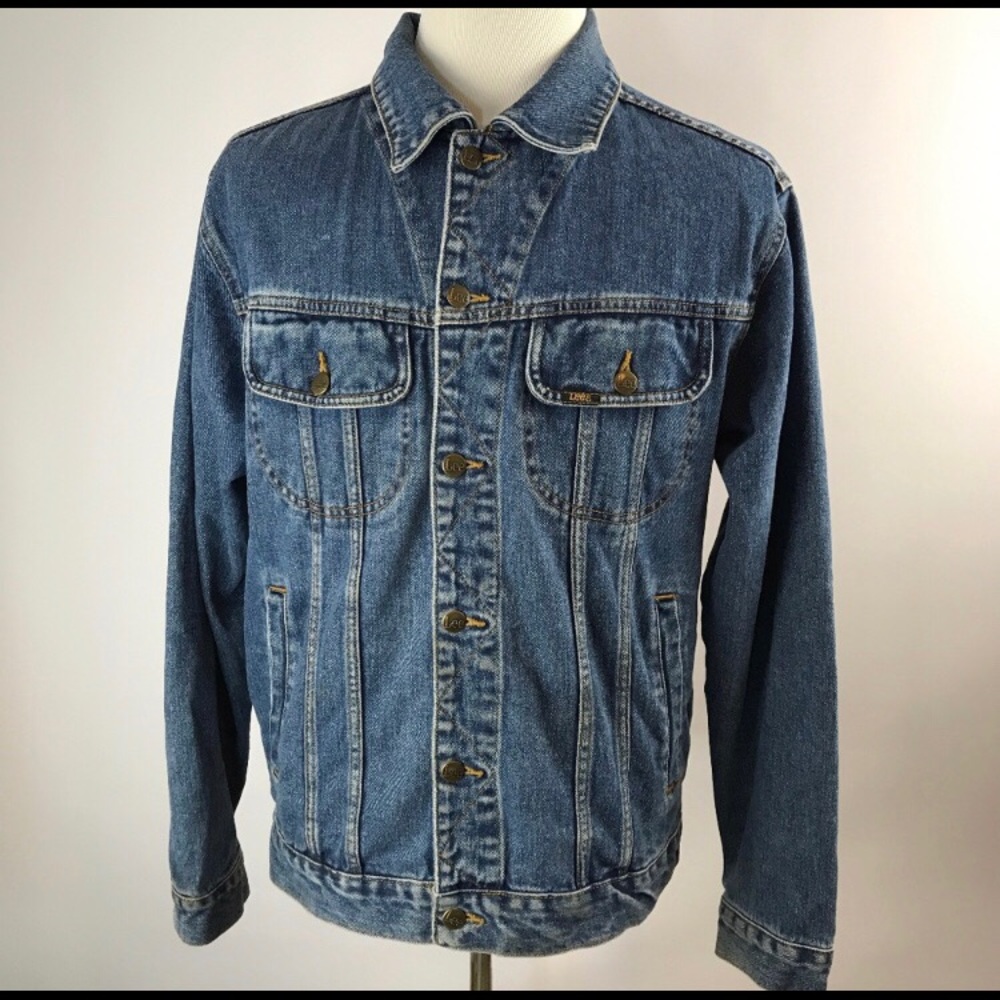 ******SOLD*****Men’s Lee Denim Jean Jacket -Medium