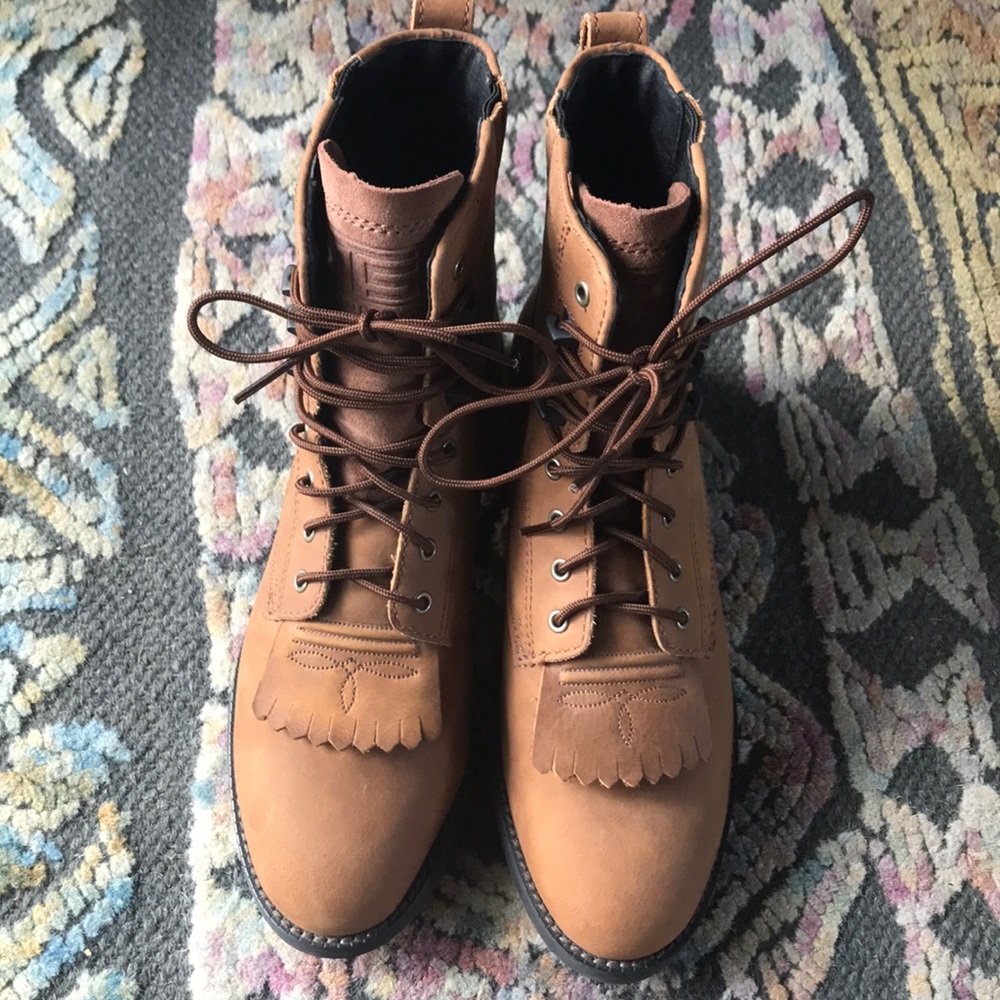 Women’s Ariat Leather Lace Up Western Boots