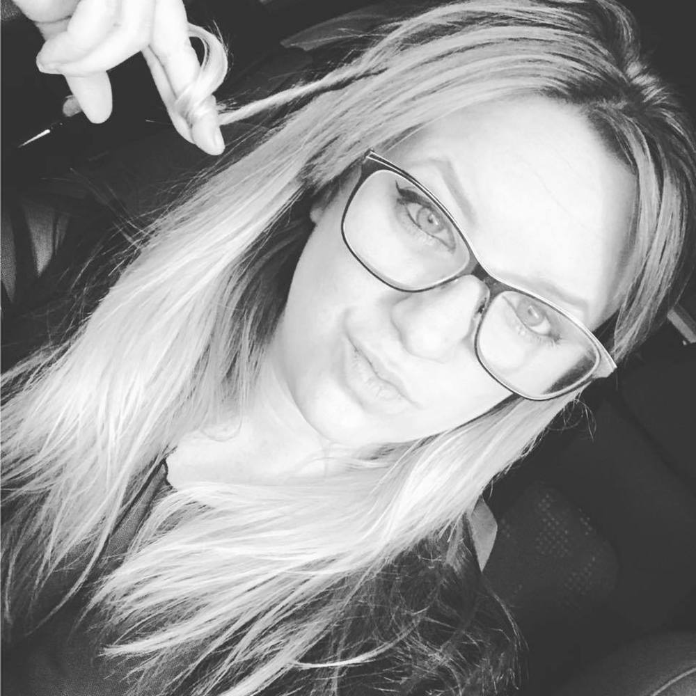 Meet your Posher, Courtney