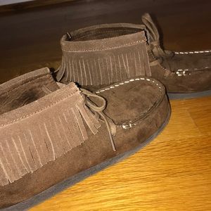 American Eagle suede booties