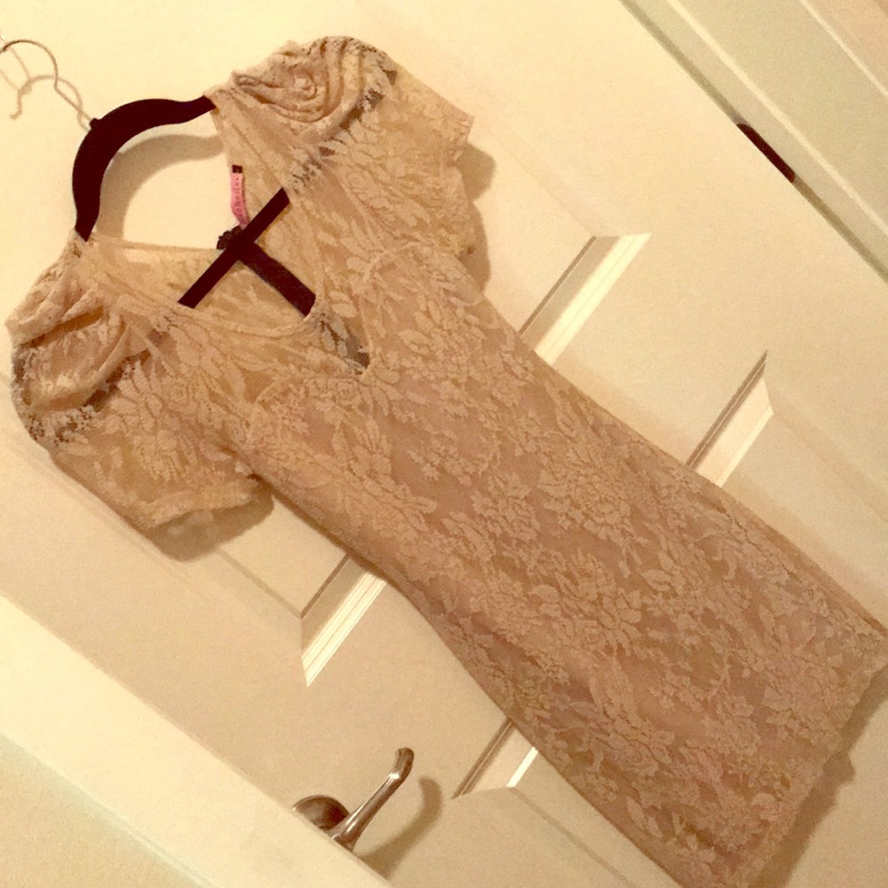 Rachelle Lace dress