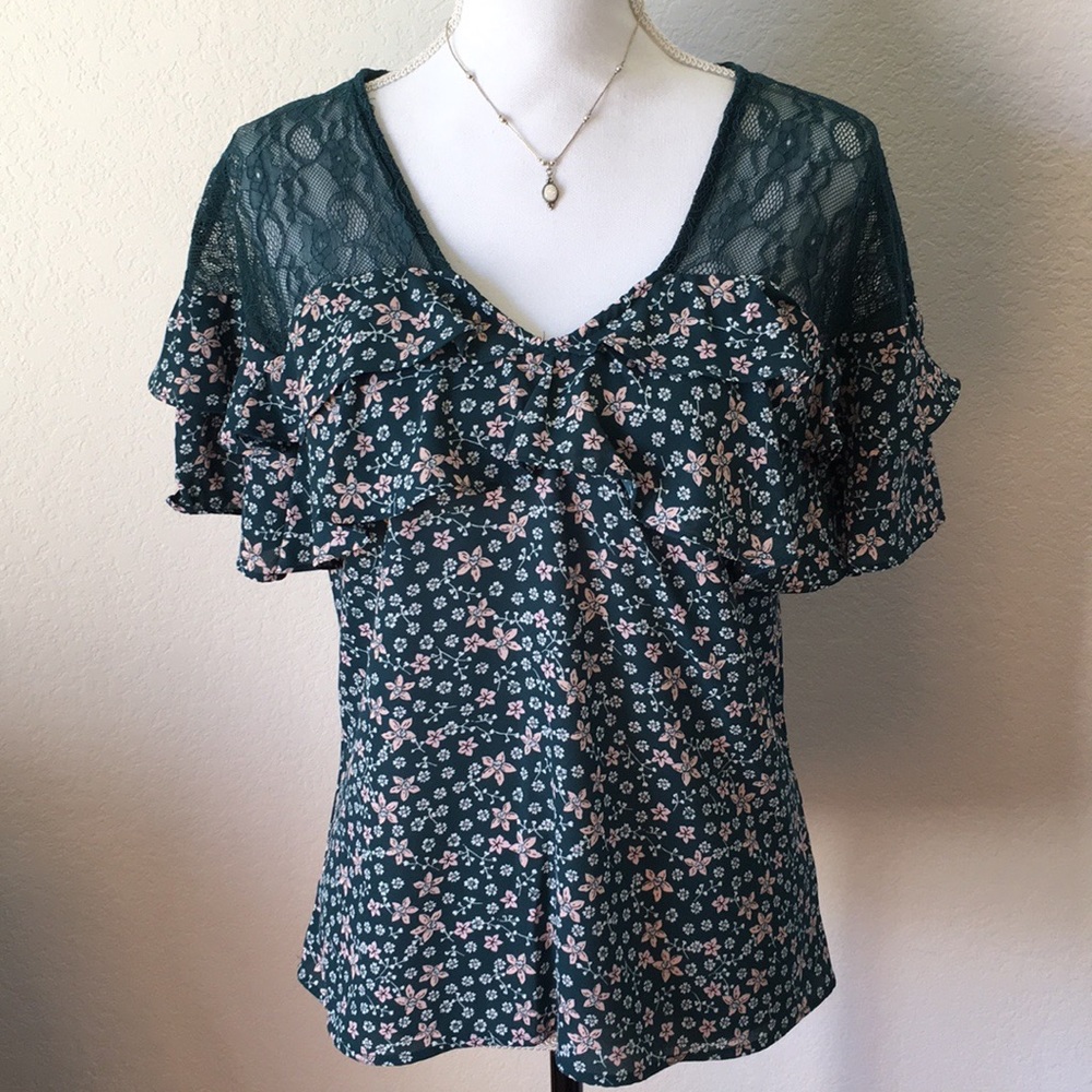 Candie's Ruffled Floral Lace Top