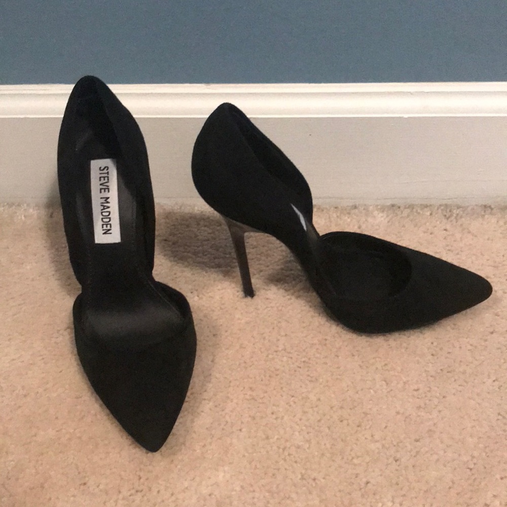 Steve Madden black suede heels