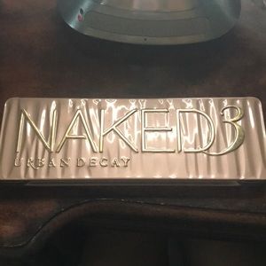 NAKED 3