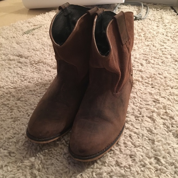Women’s Short Cowgirl Booties Genuine Leather - Picture 1 of 4
