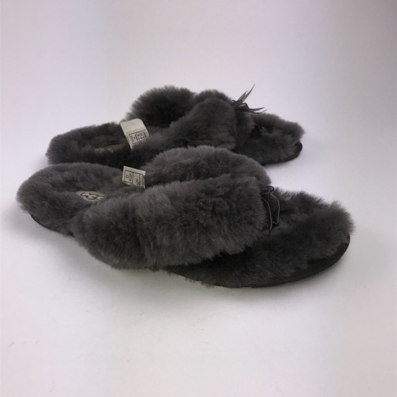 UGG Shoes - UGG Women’s Gray Fluff Flip Flops Size 8