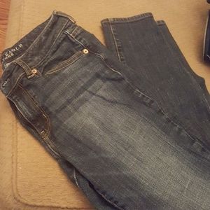 American Eagle Hi-Rise Skinny stretch sz 6 short