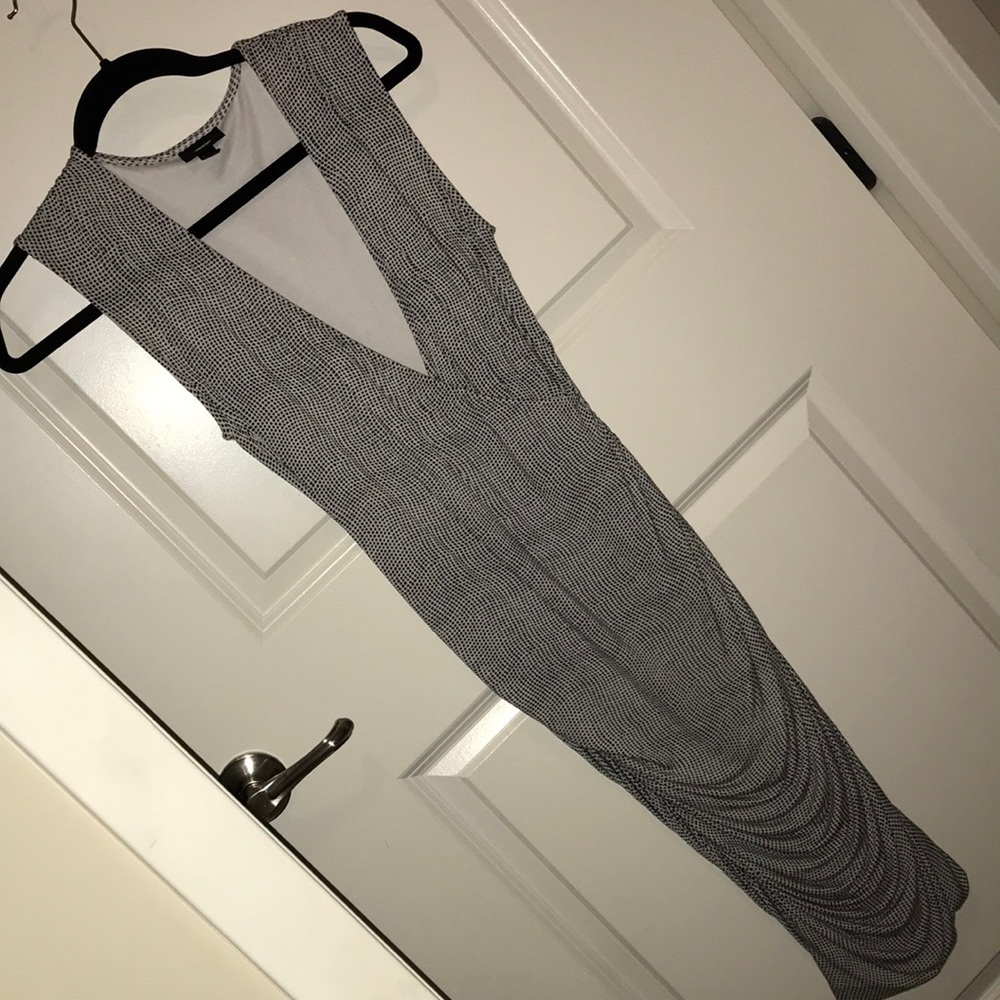 Massimo tight fitting body con dress