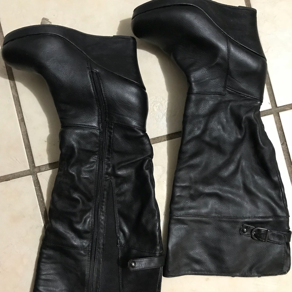 Wedge boots